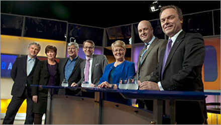 Samtliga partiledare var överens om allting vid SVT:s debatt.