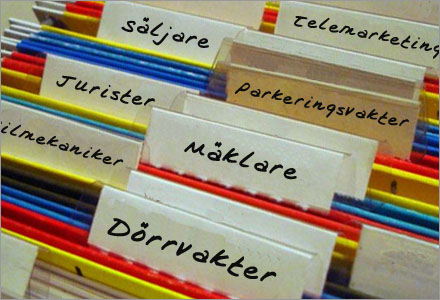 I hämndlistans databas finns en lista över personer som jävlas. I hämndlistans databas finns en lista över personer som jävlas.
